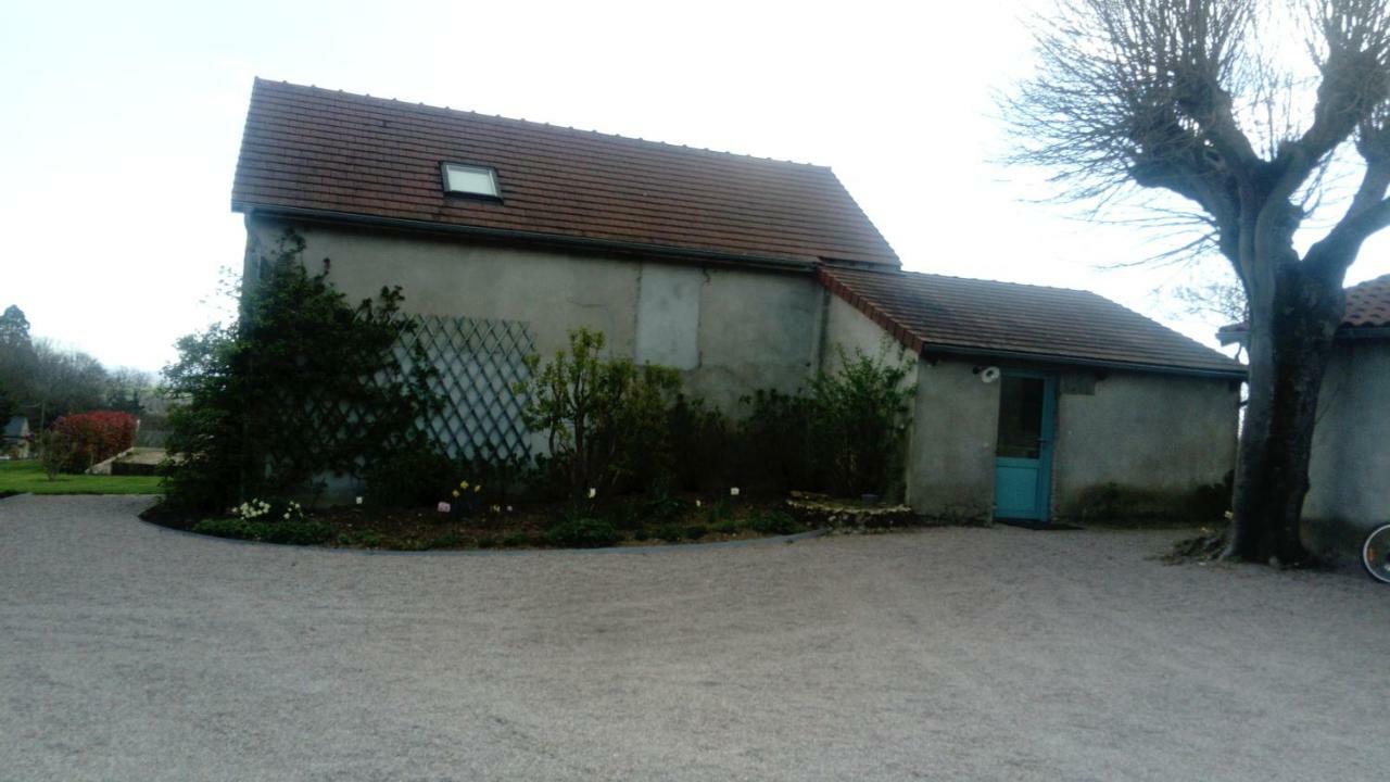 Gite De La Roseraie Louchy-Montfand Exteriér fotografie