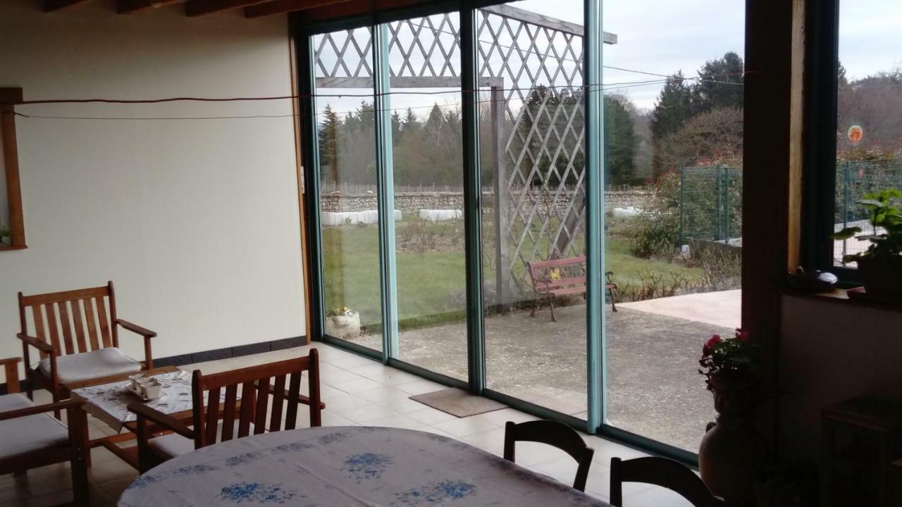 Gite De La Roseraie Louchy-Montfand Exteriér fotografie